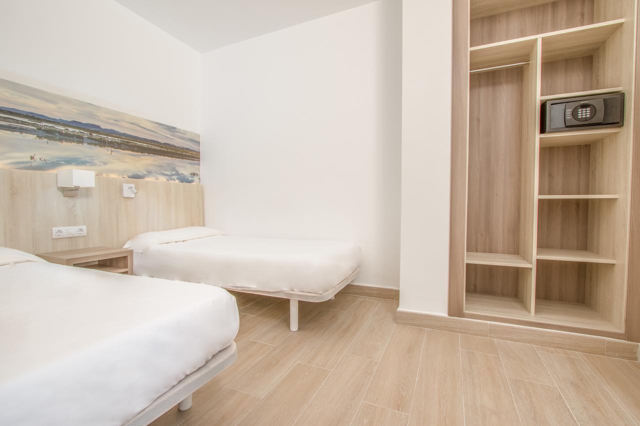 Apartamentos Lago كولونيا سانت خورذي المظهر الخارجي الصورة