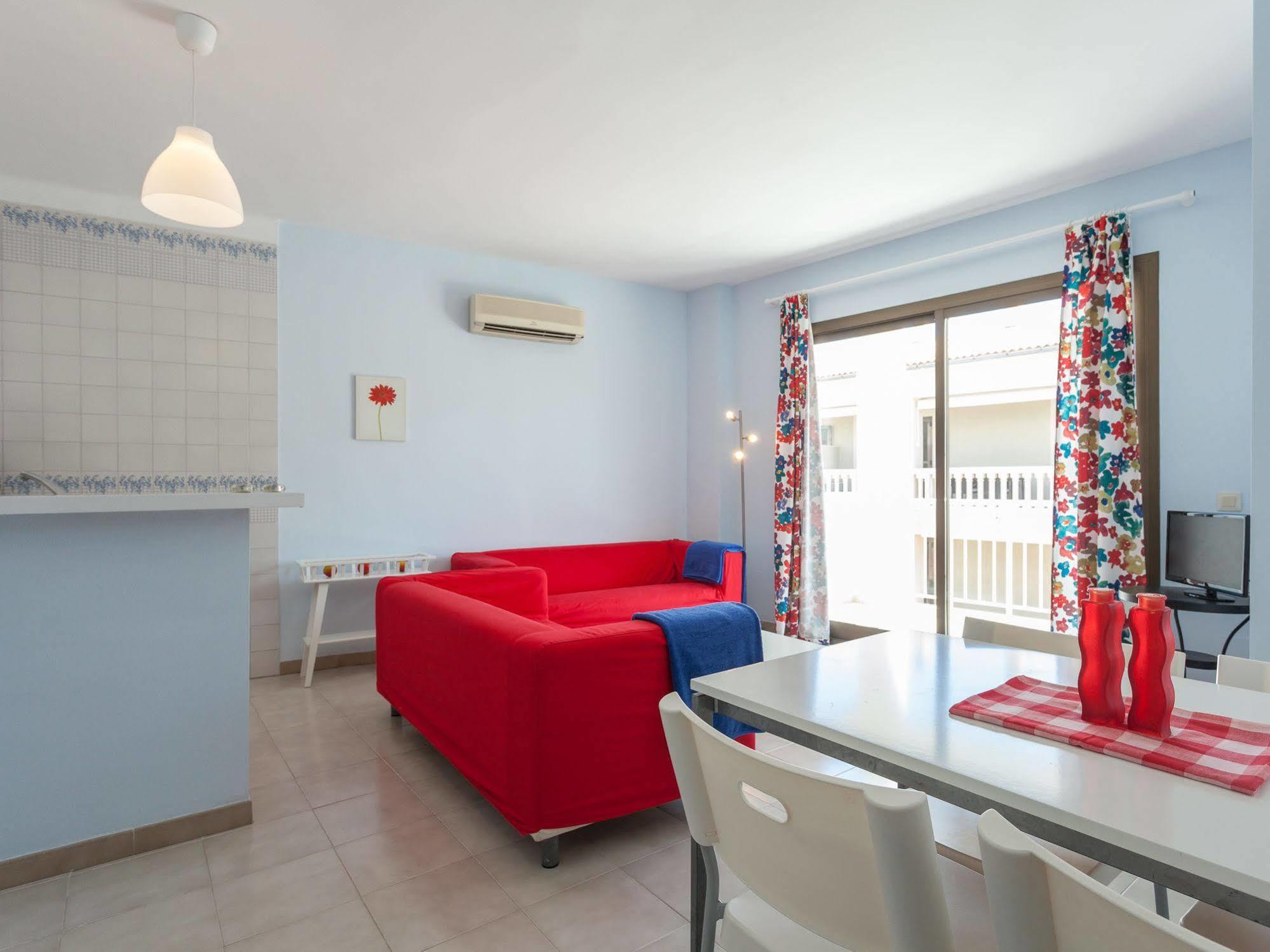 Apartamentos Lago كولونيا سانت خورذي المظهر الخارجي الصورة