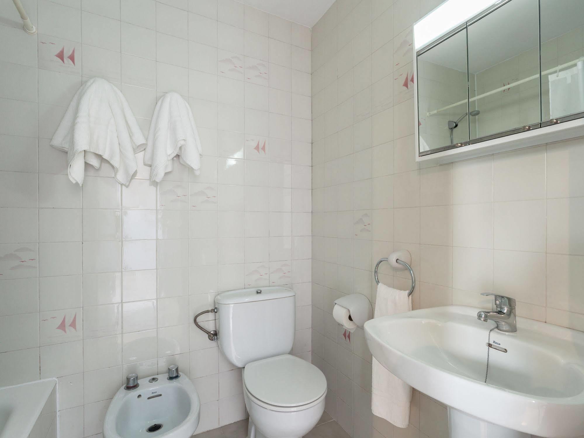 Apartamentos Lago كولونيا سانت خورذي المظهر الخارجي الصورة